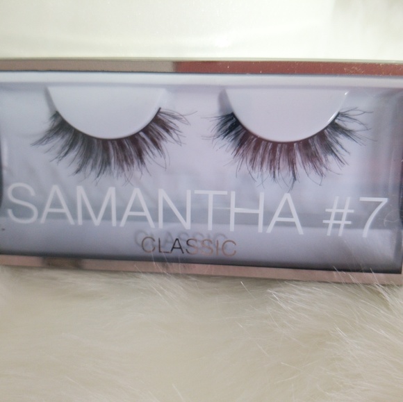 Eyelashes - Picture 1 of 4